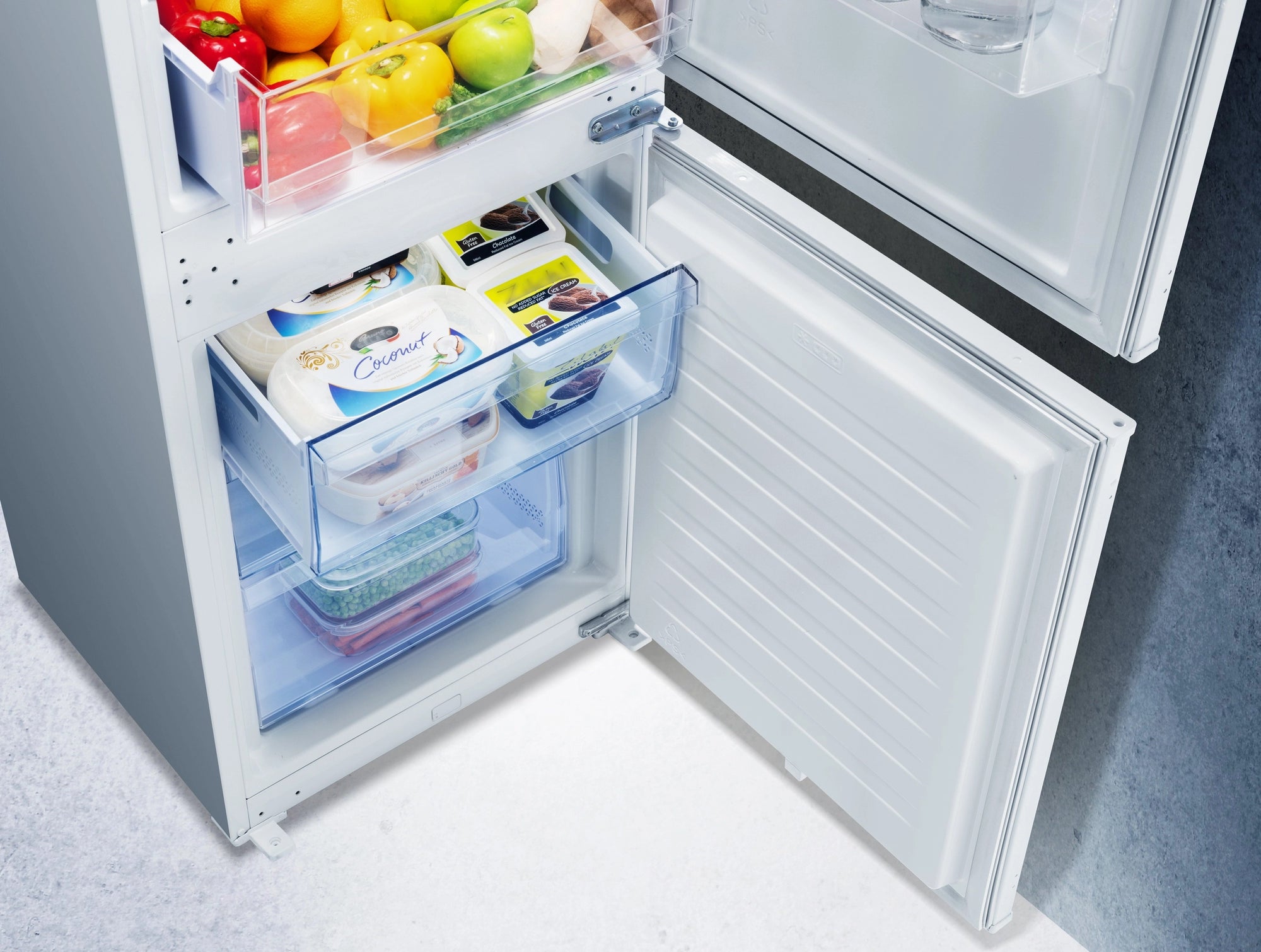 Hisense RIB312F4AWE 54cm 70/30 Integrated Frost Free Fridge Freezer
