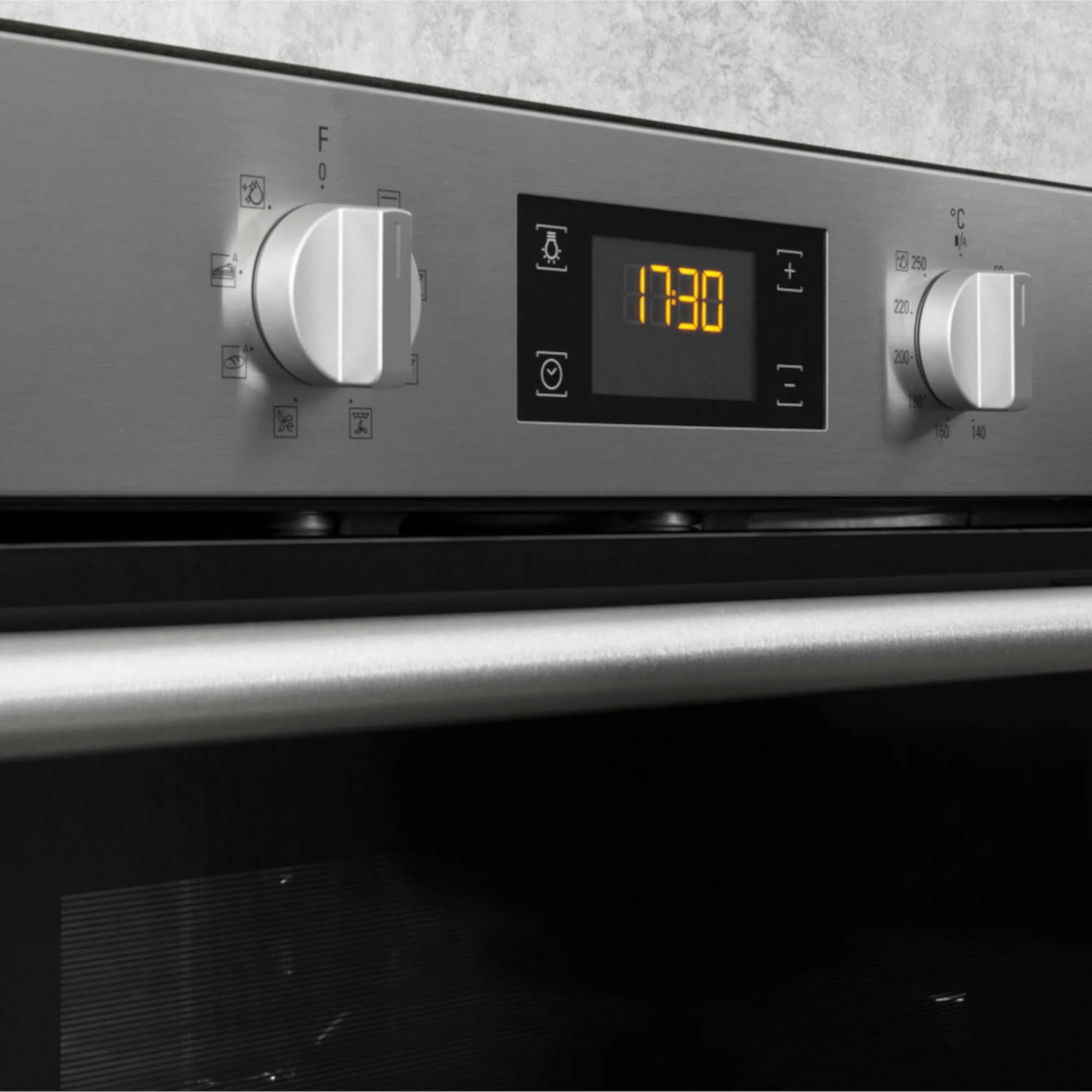 Hotpoint SAEU4544TCIX 59.5cm Built In Electric Single Oven - Inox