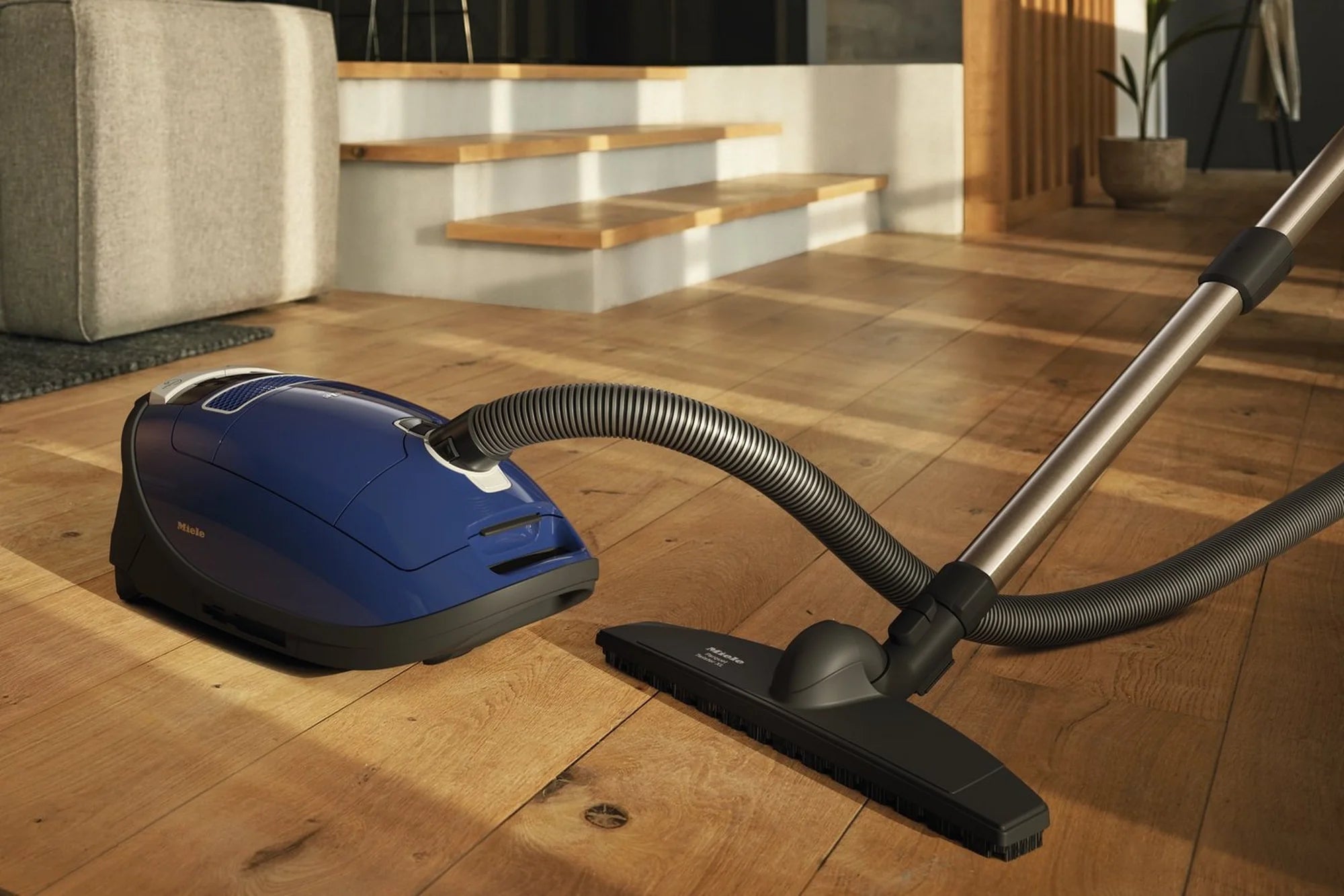 Miele C3COMFORT Bagged Cylinder Vacuum Cleaner - Marine Blue
